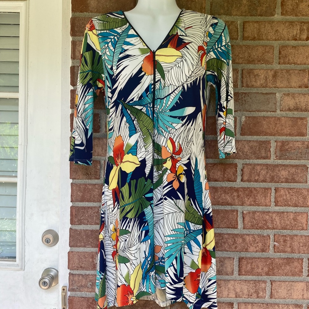NWT Floral Dress Mini - Picture 4 of 6